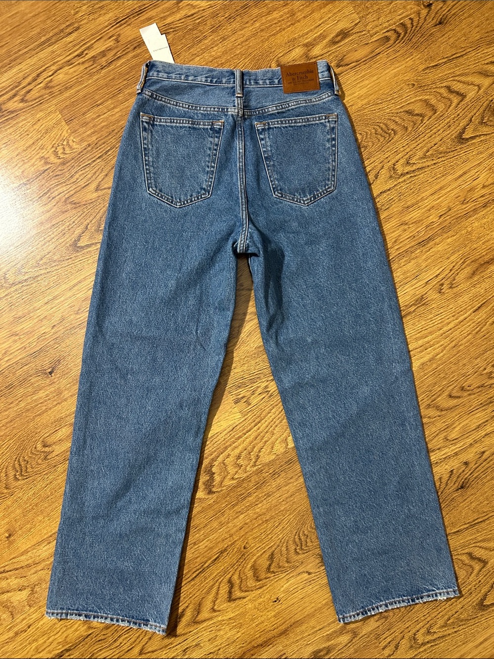 NWT Abercrombie & Fitch Baggy Jeans - Picture 8 of 11